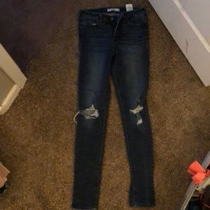 hollister jeans. high waisted